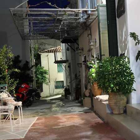 Cane'S Family Guest House Plomari Dış mekan fotoğraf
