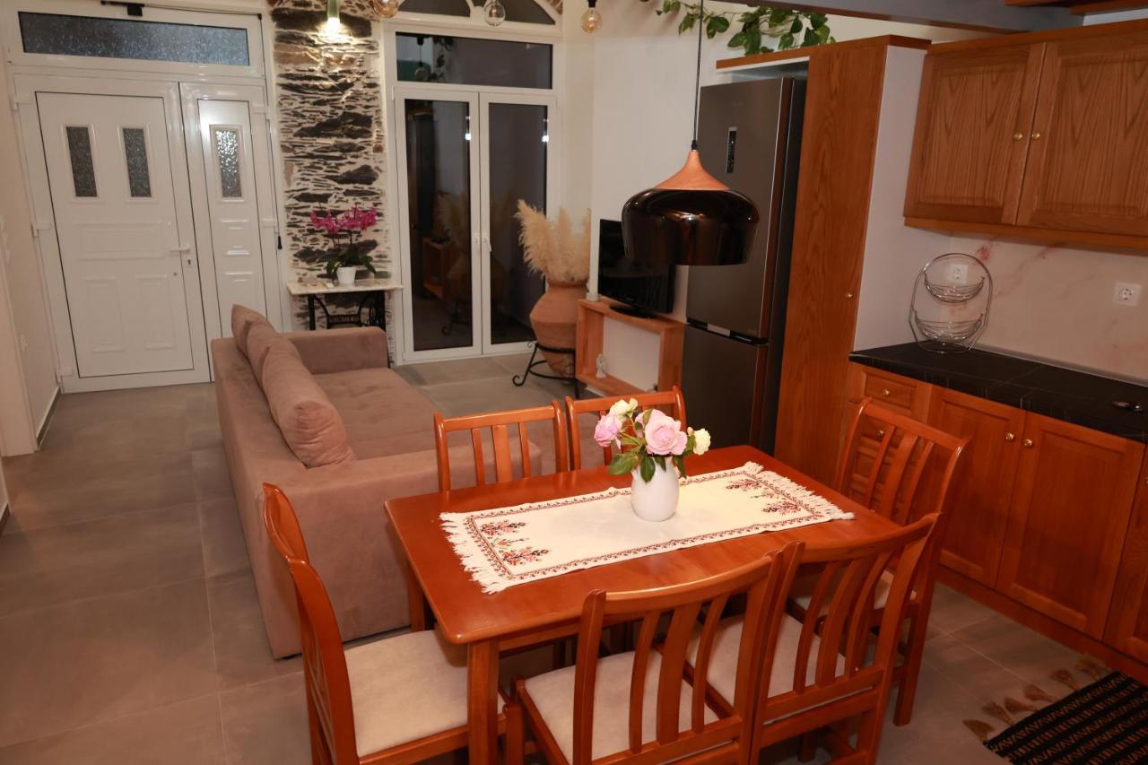 Cane'S Family Guest House Plomari Dış mekan fotoğraf